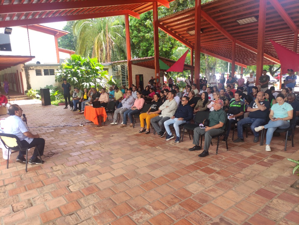 Rector Adán Chávez: El pueblo venezolano ha respondido con ejemplo de unidad ante la actitud hostil de Guyana