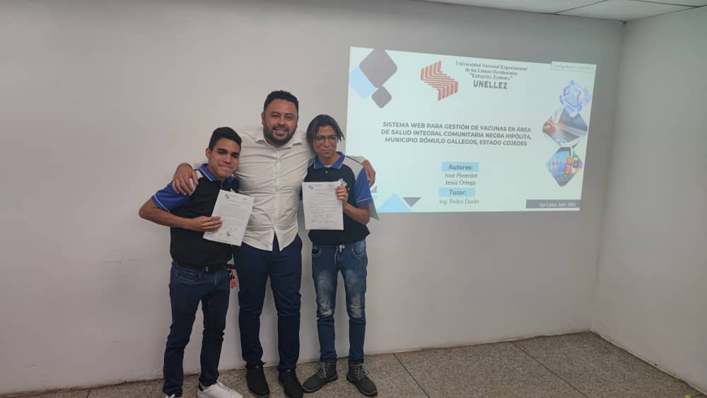 Primera promoción de Ingenieros en Informática del VIPI celebra defensas de grado
